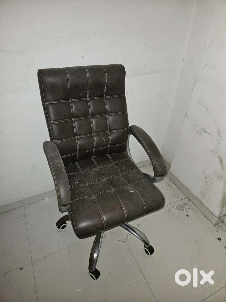 Office table chair setup