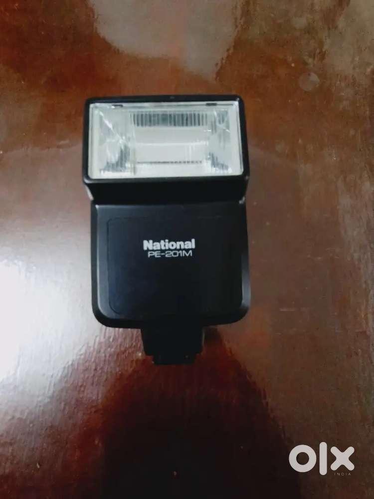 National PE-201M Vintage Camera Flash – Fully Working Condition
