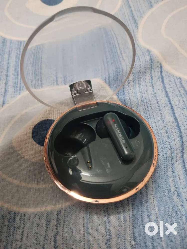 Hammer earbuds