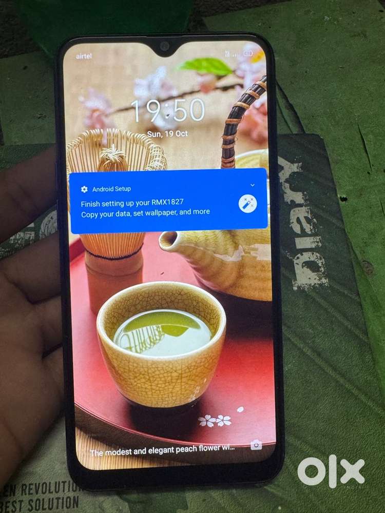 I can’t use this mobile. That’s why I will sell it. Realme3i