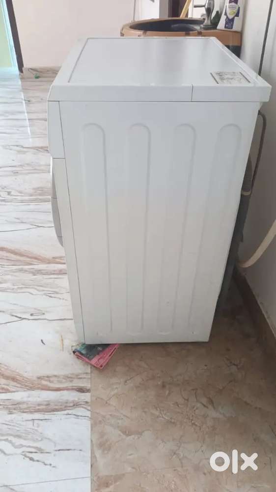 Working and good condition front door washing machine