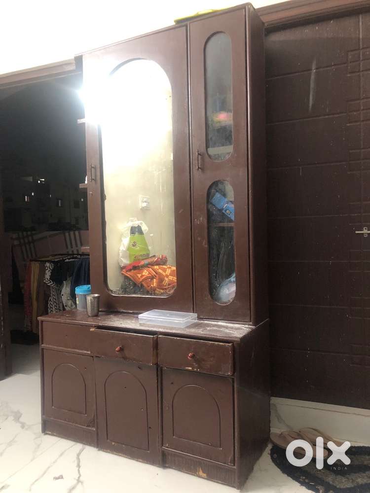 saaghwan dressing table