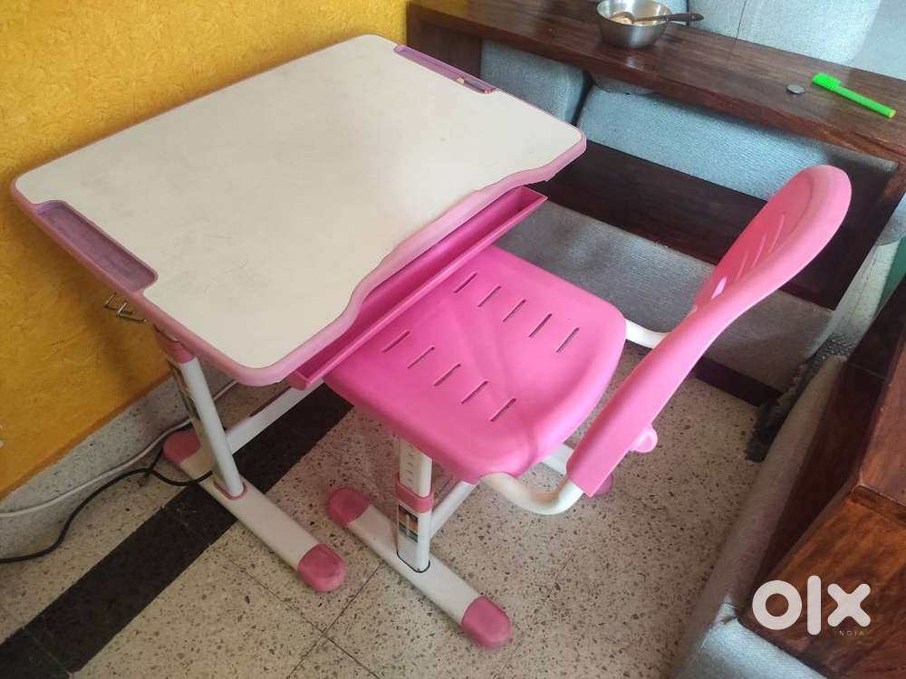 Kidomate study table for kids upto 10 years