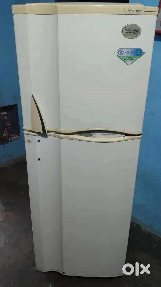 Double door fridge 4000 reason iam going to home