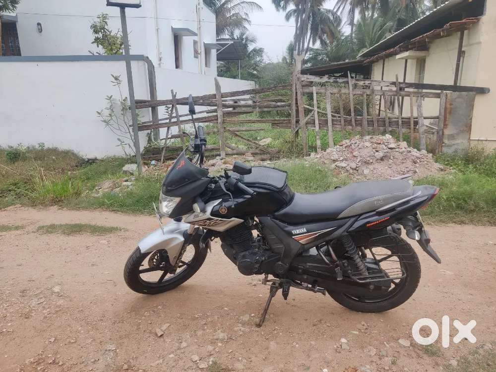 2013 model Yamaha szRR black colour CBE TN37 registration single owner