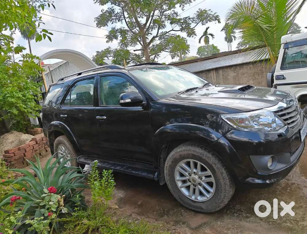 Toyota Fortuner 2013 Diesel 180000 Km Driven