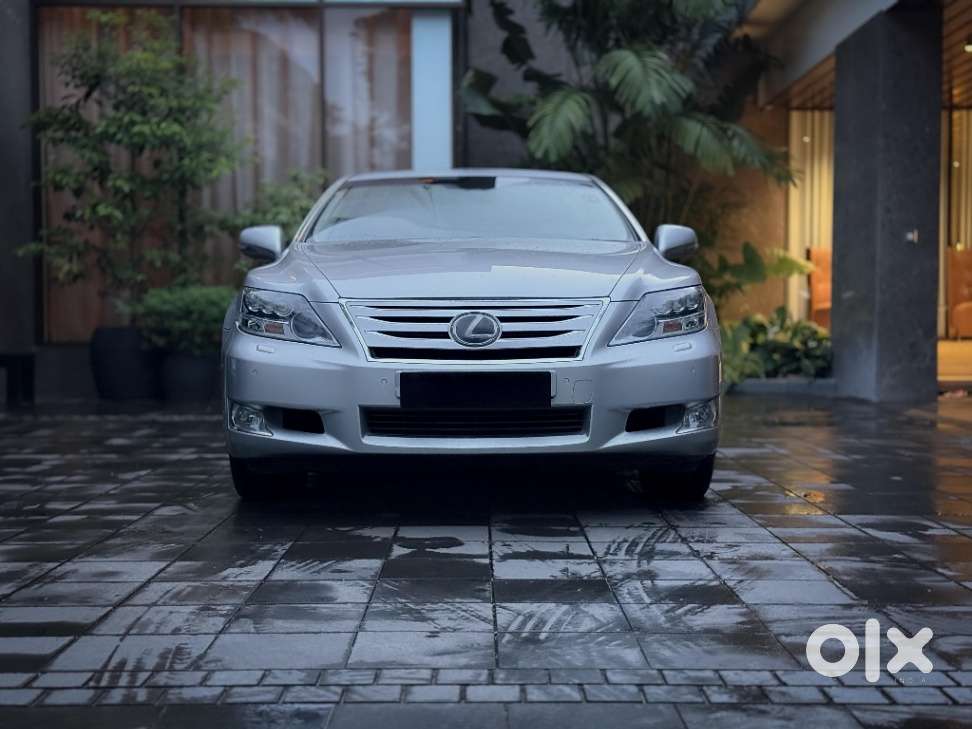 Lexus LS 600 HL, 2010, Petrol