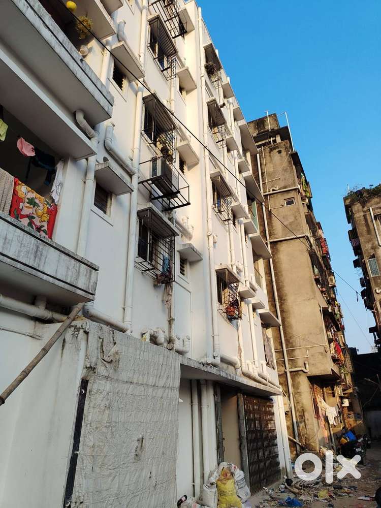 Commercial Shop for Rent in Park Circus