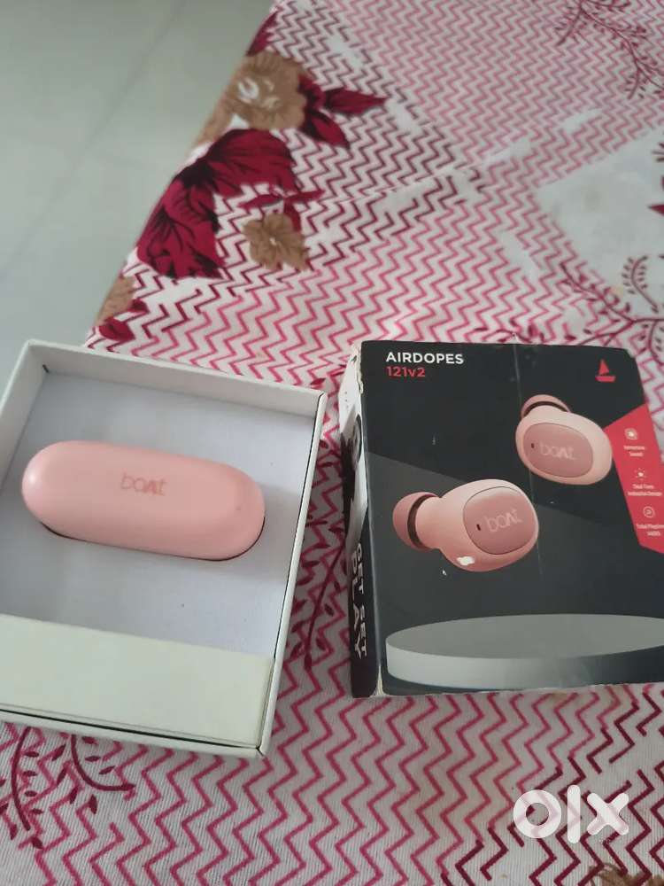 Boat airdopes 121v2 Pink