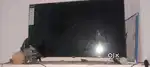 LED TV hai 43 inch display Tuta Hua Hai Ek Sal Hua TV ko