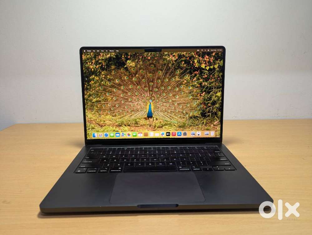 MacBook with M3 chip, 14 inch - 2024 with 11 Core CPU and 14 -Core GPU