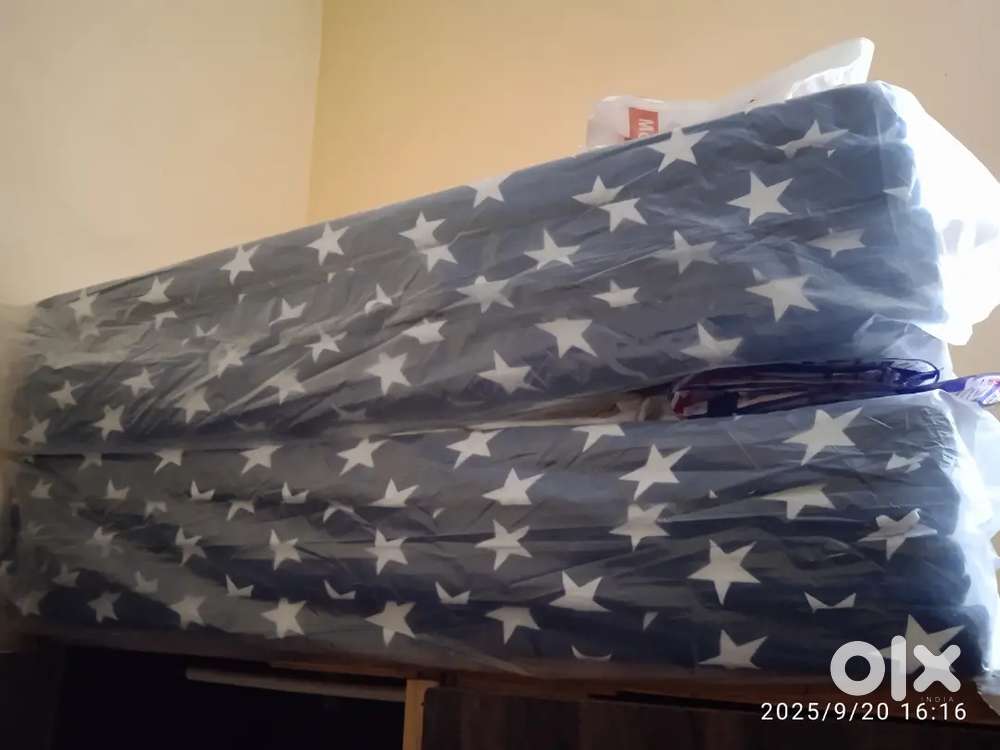 Single Folding Matress