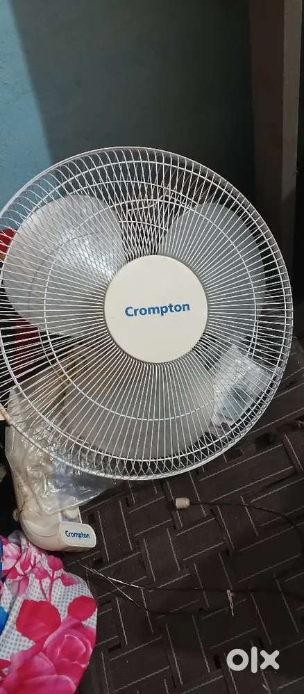 Wall mount fan crompton