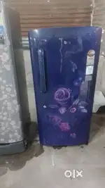 Fridge and washig meachine avilable at low cost