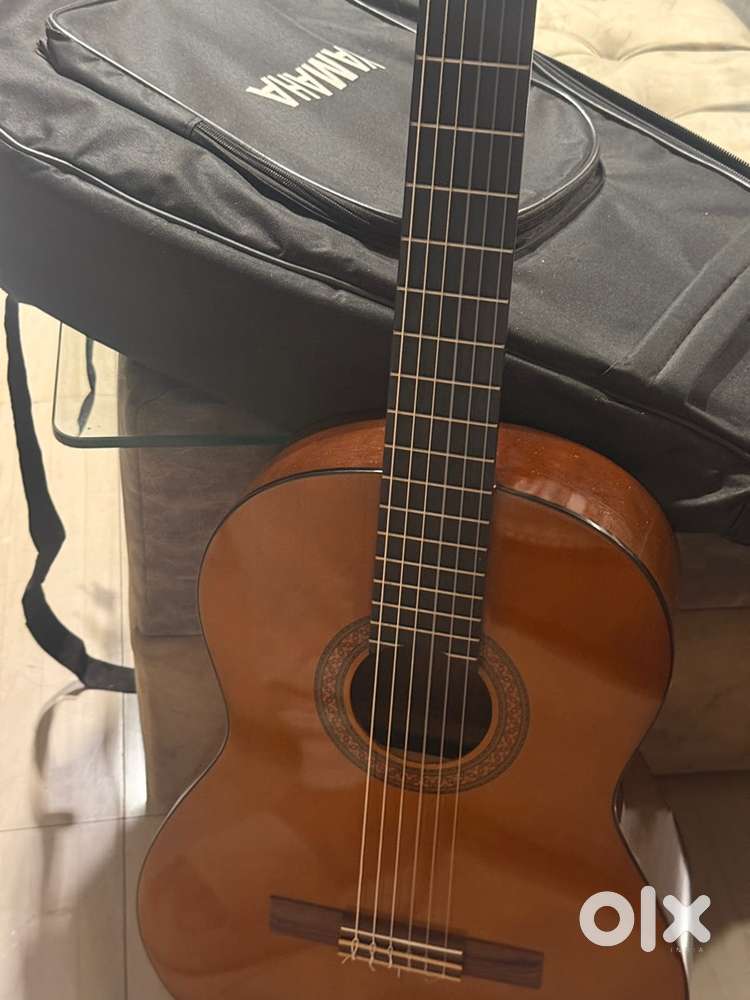 Yamaha C40 nylon string guitar