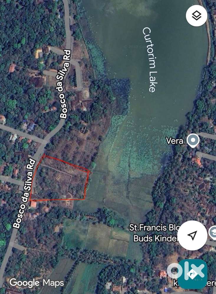 Close to Curtorim lake