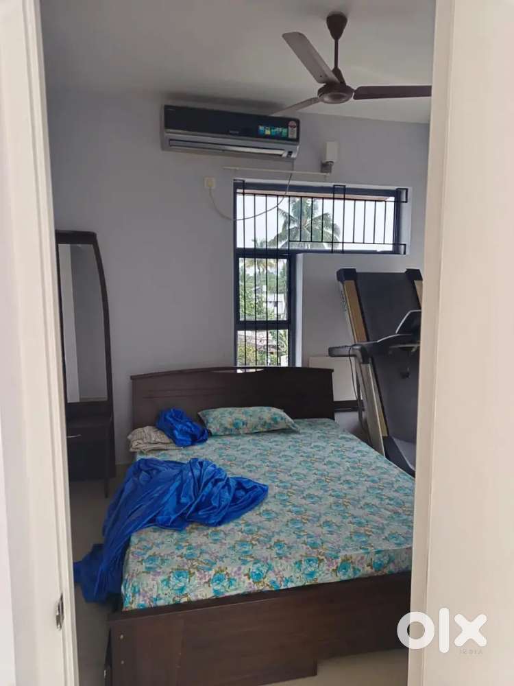3 story 4+ BHK furnished Gated villa, 2 car patking, Thoppil,Kakkanad
