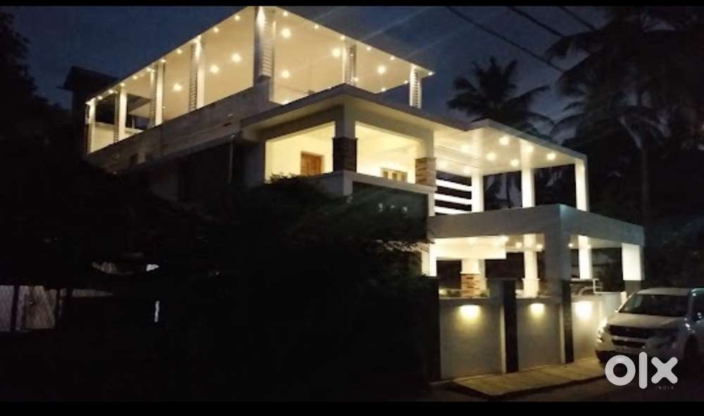 Doctors Thrissur Town - Residence cum Clinic