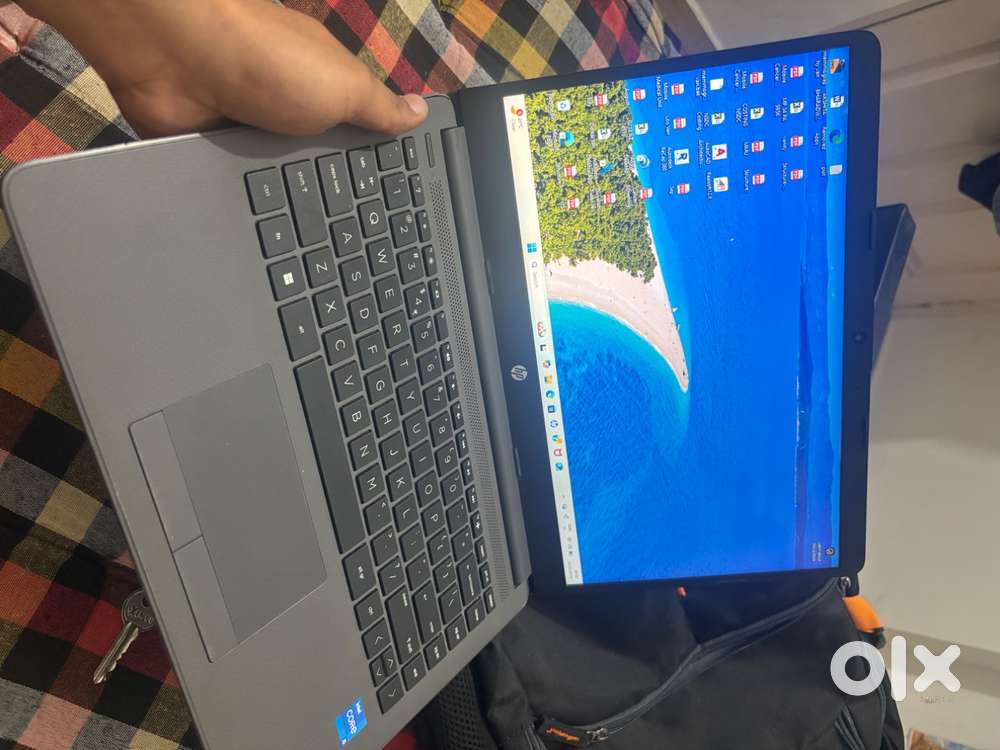 HP 240 G8 NOTEBOOK PC