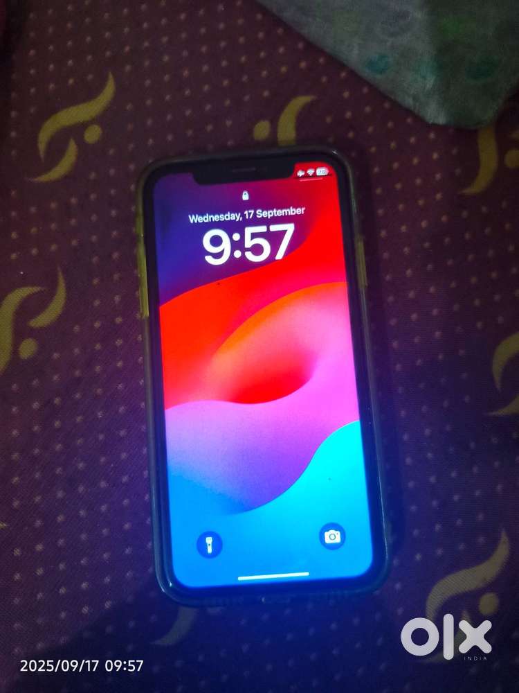 iPhone xr with charger