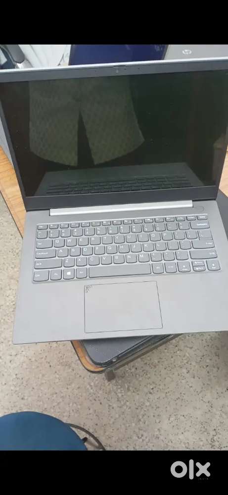 Laptop Lenovo i3 10th generation 8gb ram 256gb ssd ,new condition