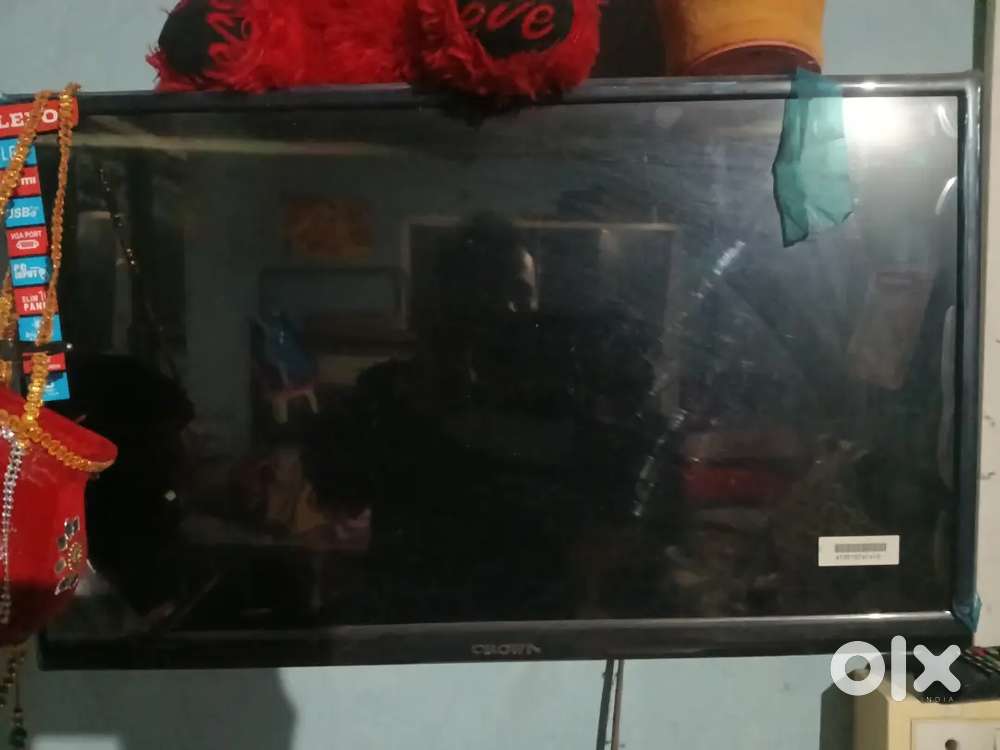 6 month use  tv seel 24 inch