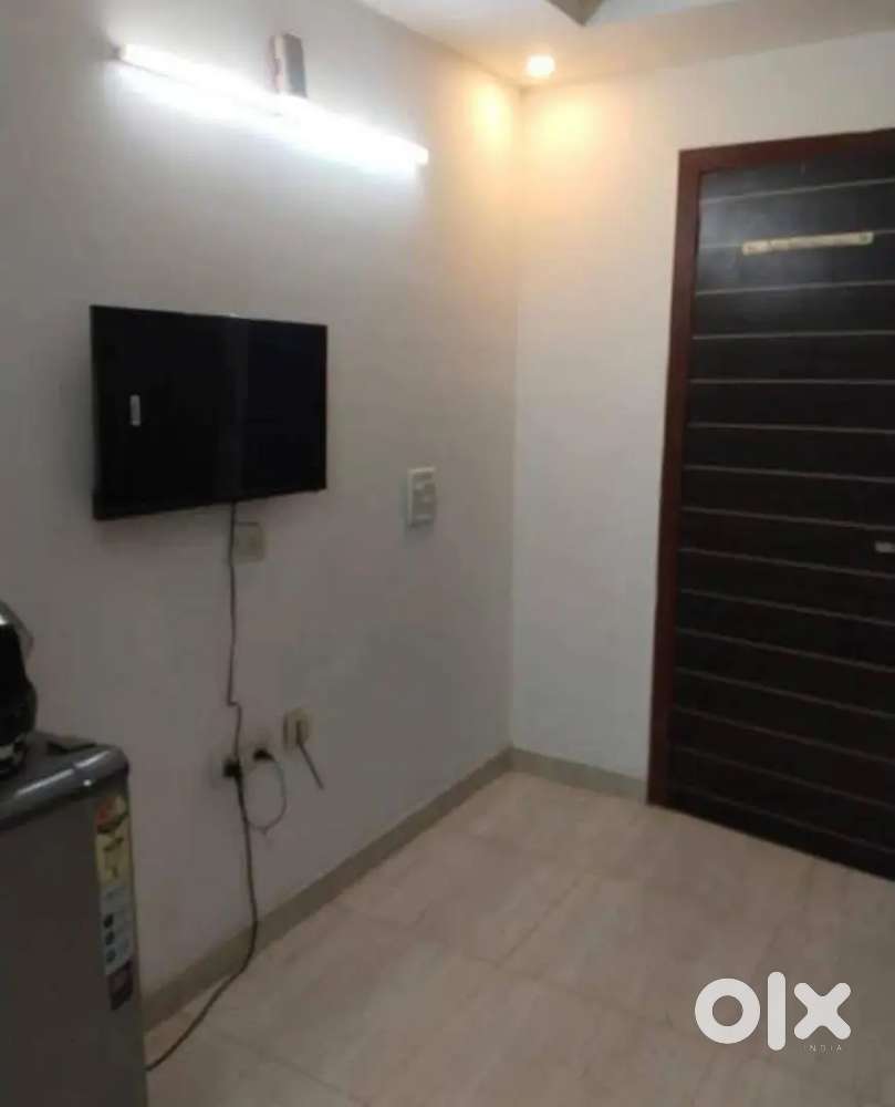 2bhk independent flat for rent in Ranjit Avenue