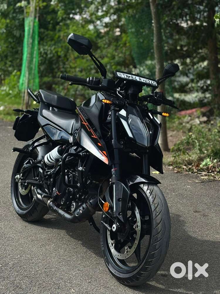 Ktm duke 250 in showroom condition