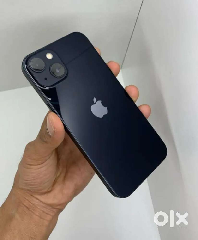 iPhone 13 128Gb 11 month warranty with all accessories