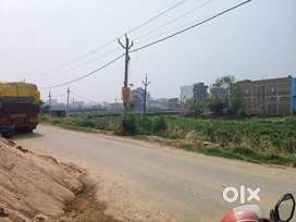 1200 Sq plot, 120 feet main road se sata hua in Pahari near Bus Stand