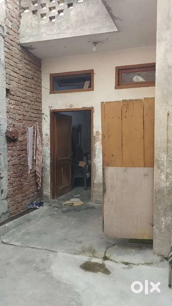 55 Gaj ka plat hai Rohini sector 17 extension shahbad bank of baroda