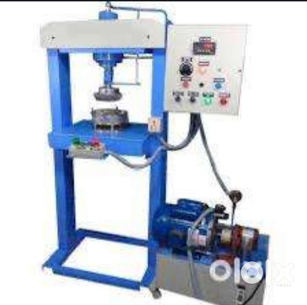 Paper plates automatic machine with hydraulic pressure