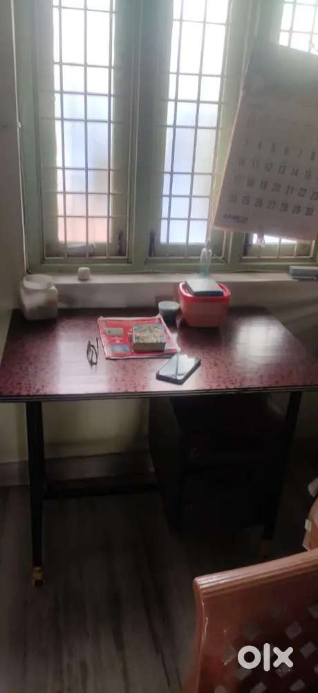 Study table & sofa set