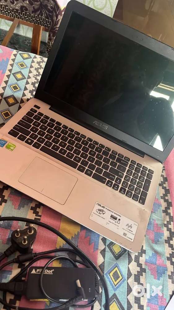 4 gb ram
1tb HDD
Intel i3 
Nvidia geforce garphics card 2gb
Windows 11