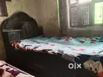 सिंगल दीवान बक्से वाला