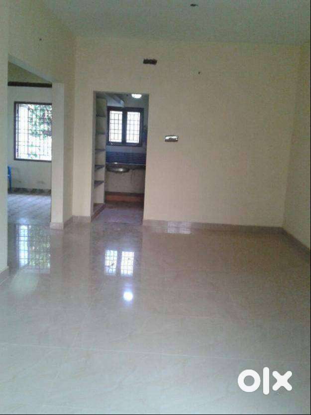 990 Sq.ft 2BHK Apartment, near Anannur railway station