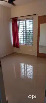2bhk flat 10 years old  for sale kowdiar trivandrum