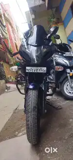 Pulsar 220