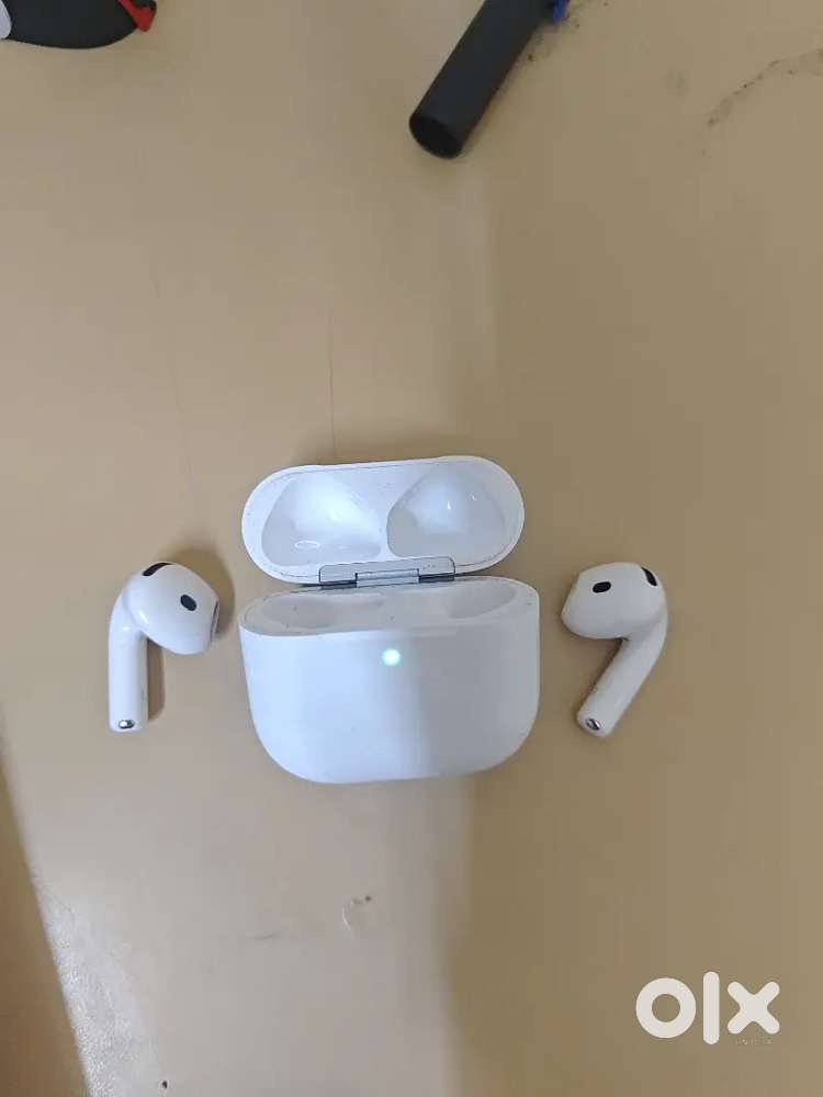 Apple Airpods 4(New)(negotiable price)