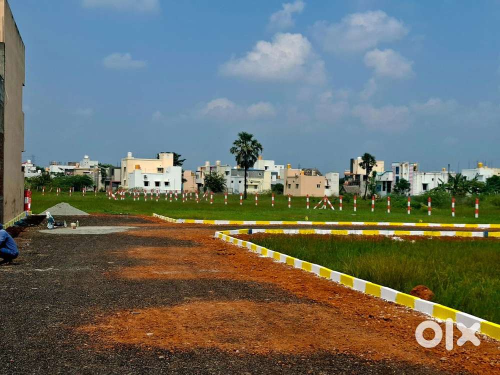SUPER PLOT  LOCATED ON REDHILLS NEAR SHOLAVARAM