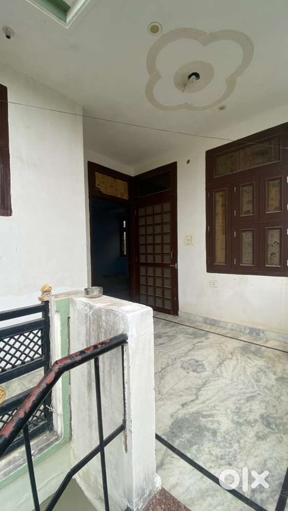 Prime location rooms for remt 2room kitchen with balcony