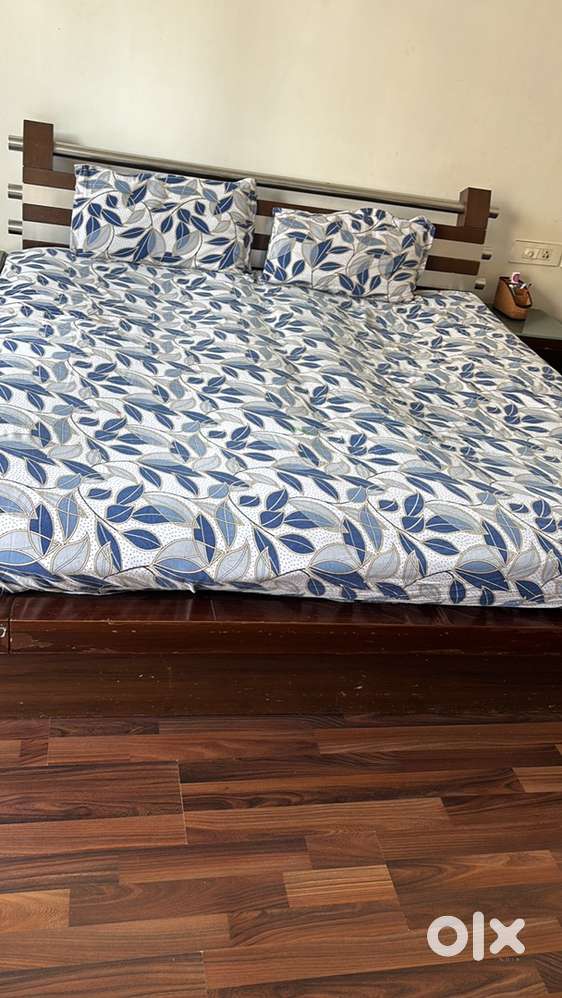 King size bed with side tables