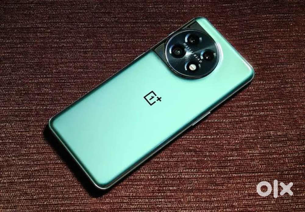 OnePlus 11 sale r exchange only iphone above 15 model