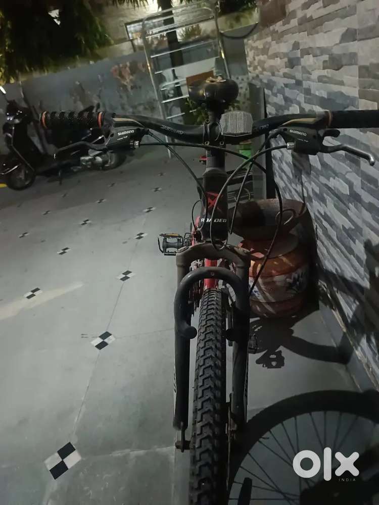 Full mountain cycle with gear