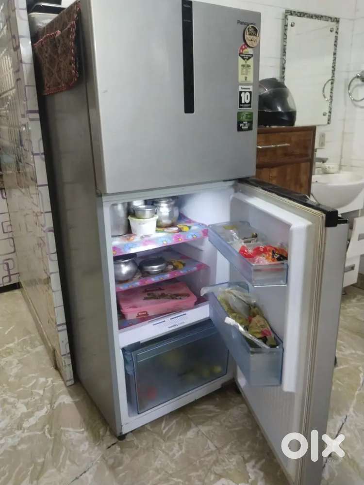 Panasonic 270 Litter fridge
