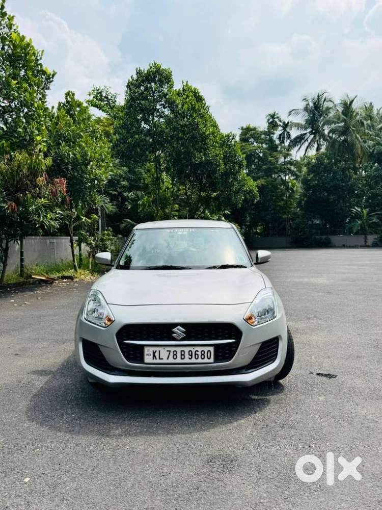 Maruti Suzuki Swift VVT VXI, 2022, Petrol