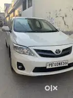 Toyota Corolla Altis 2012 Top Model