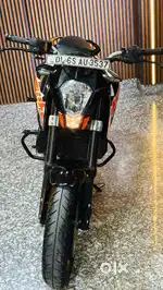 KTM DUKE 200 2016 MODEL IS IN MINT CONDITION.