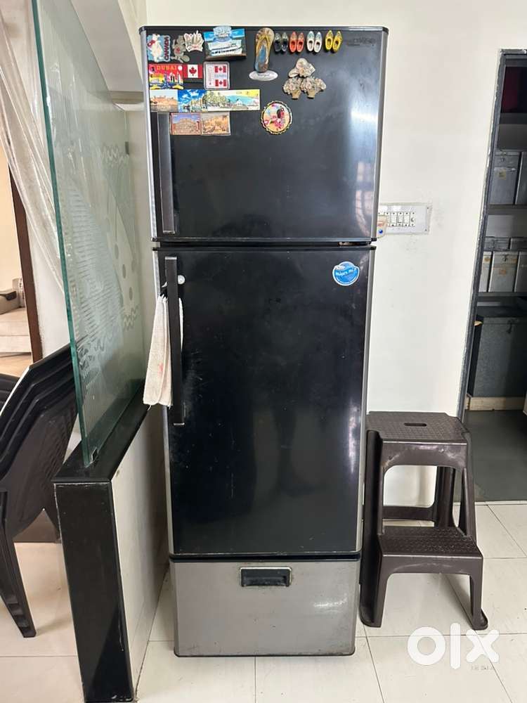Whirlpool Proton 3 Door Refrigerator