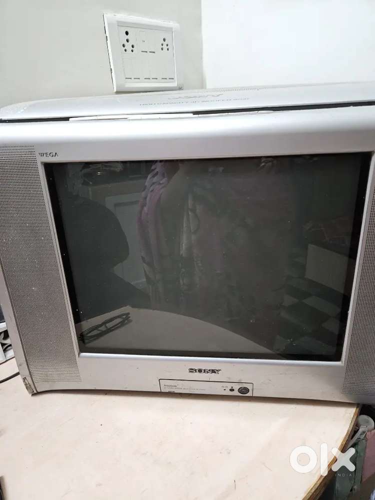 Sony WEGA CRT TV